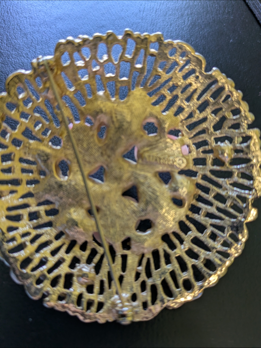 Vintage Sarah Coventry 1970s Fashion Splendor Gold Filigree Brooch - Picture 4 of 5